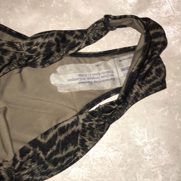 Top only  34A/S Victoria’s Secret Bikini Bombshell - Picture 10 of 13